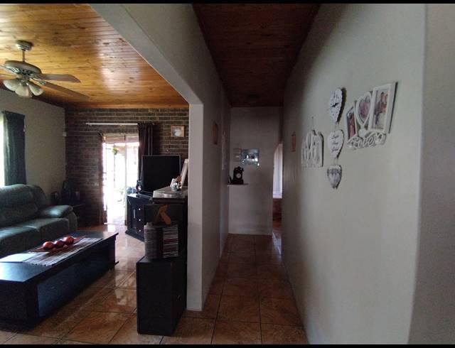 3 BEDROOM FREEHOLD FOR SALE IN TASBET PARK EXT 1